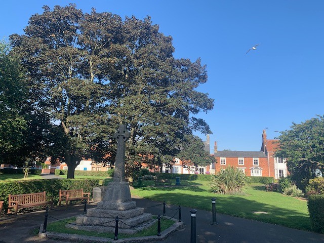 Apostle Cottage Bartholomew Green