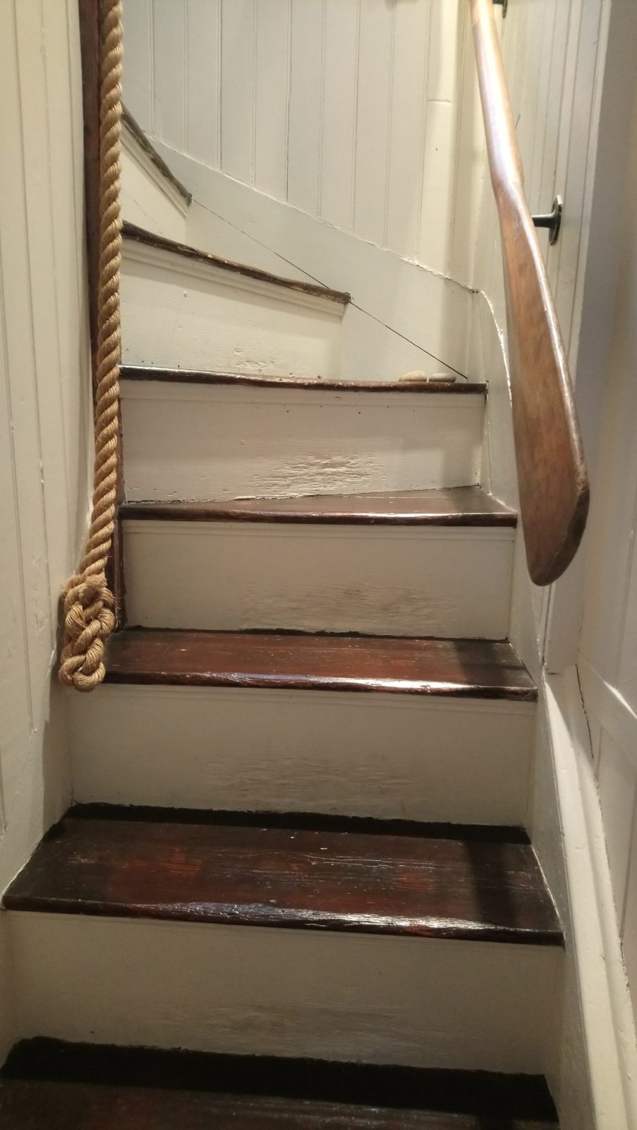 Tuckaway Cottage Nautical Stairs