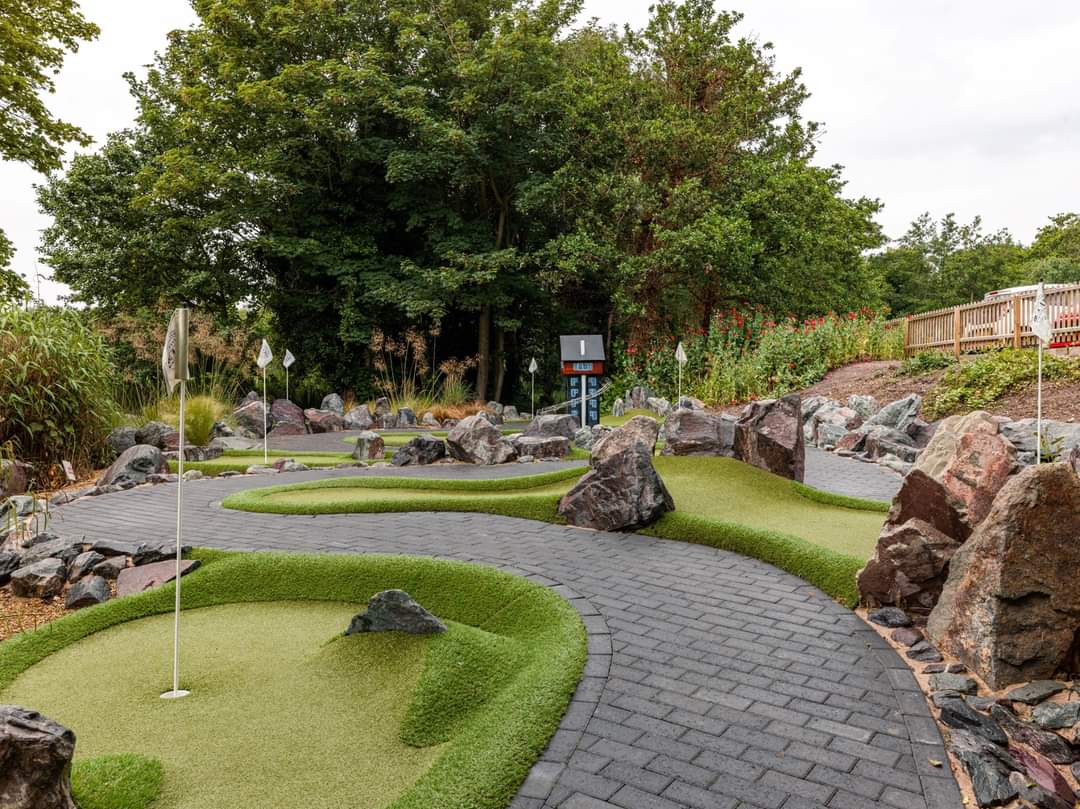 Thorpeness Mini Golf